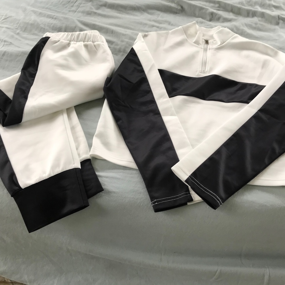 Women’s jogging suit